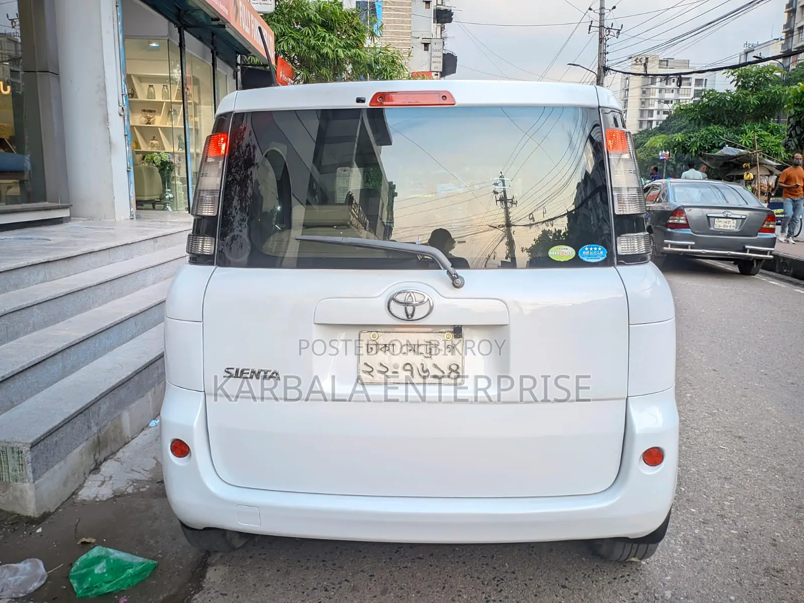 Toyota Sienta 2011 Pearl