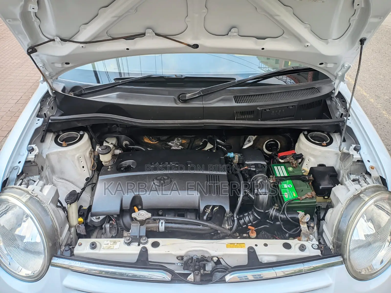 Toyota Sienta 2011 Pearl