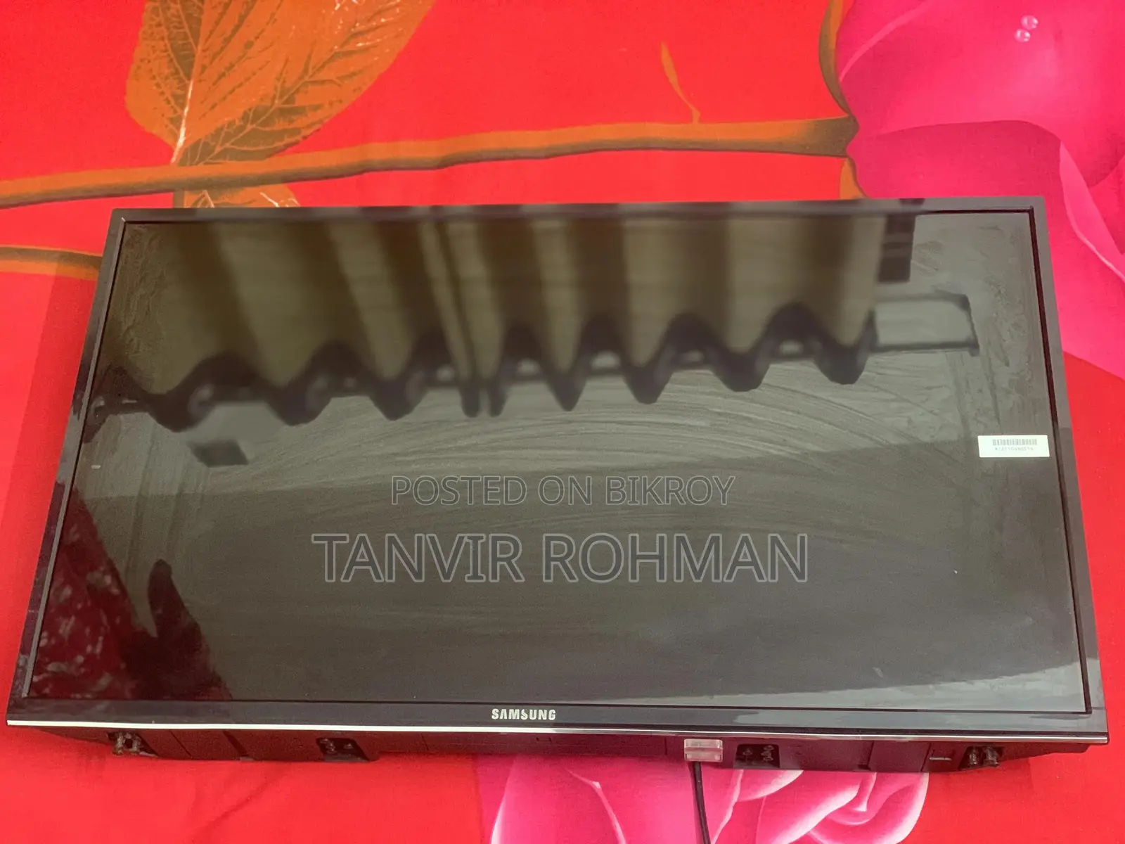 A fresh and new condition Smart TV will be sold.