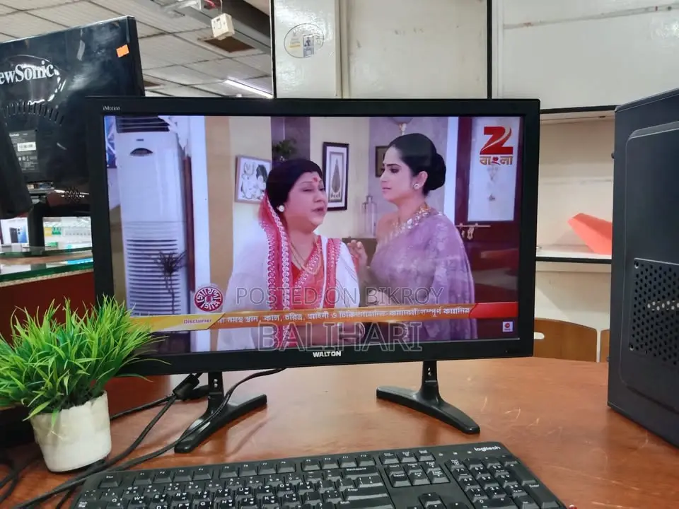 Walton 24 Inch TV + TV Card
