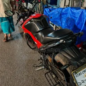 Hero Thriller 160R 2023 Red