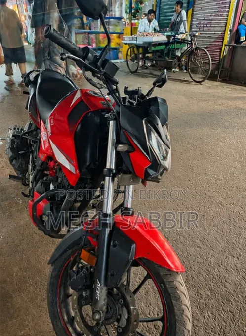 Hero Thriller 160R 2023 Red