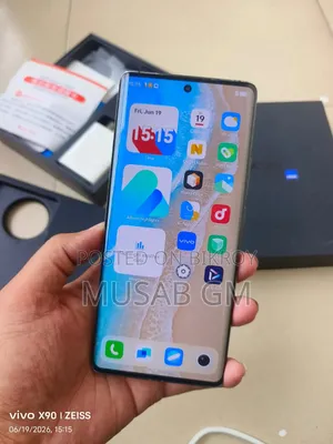 Vivo X90 256 GB Red