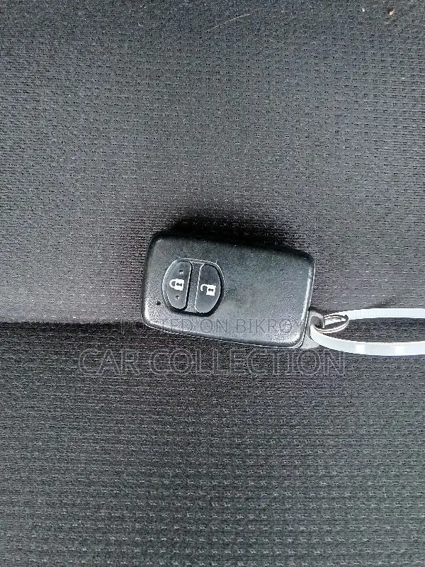 Toyota Axio 2021 Silver