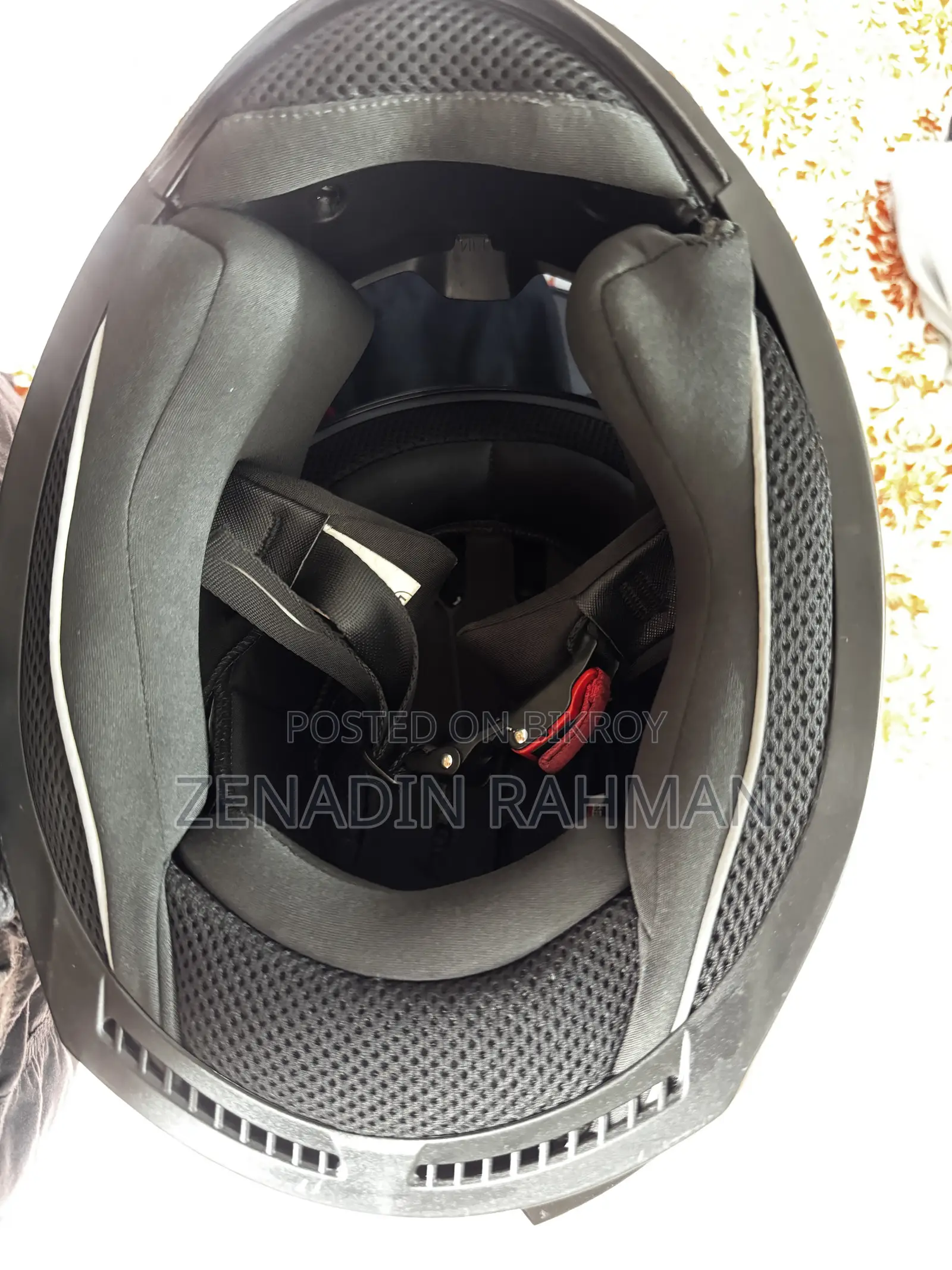 MT Helmet New
