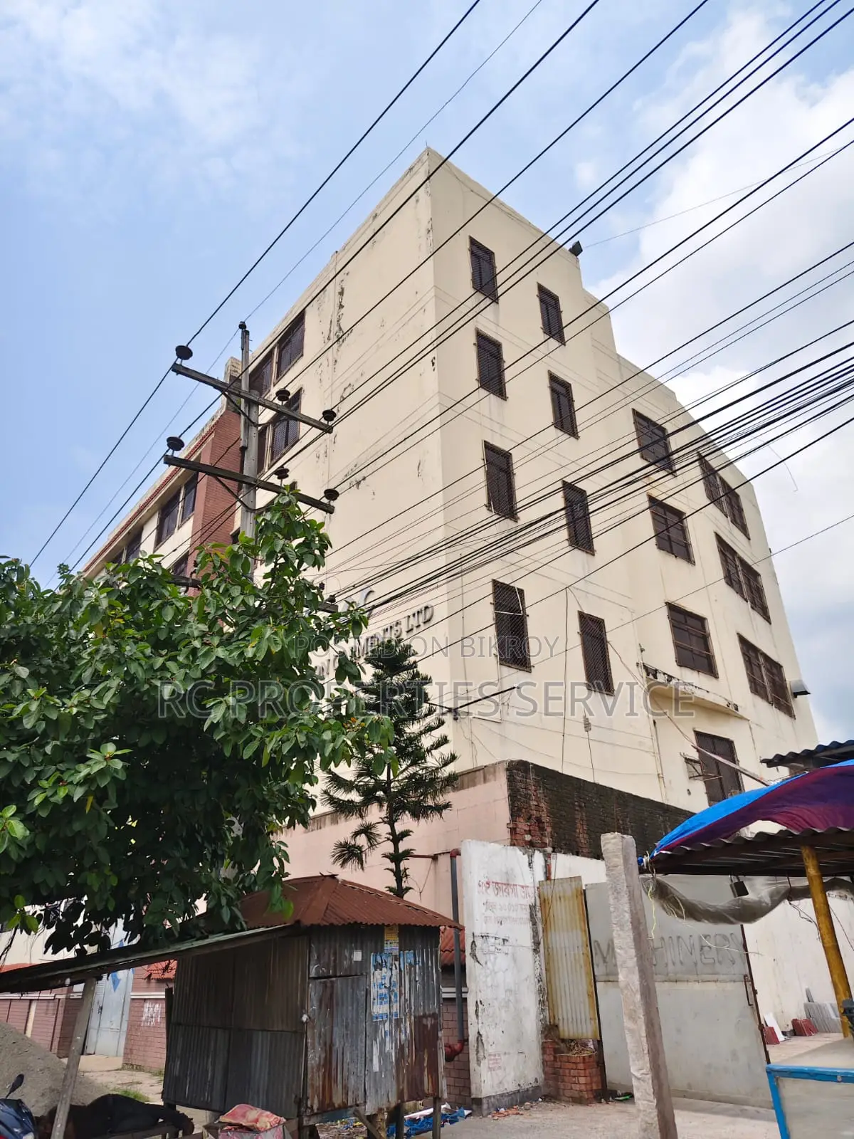 সালনা, গাজীপুরে ফ্যাক্টরি/ওয়্যারহাউসের জন্য ১১০,০০০ বর্গফুটের বিল্ডিং ভাড়া হবে।