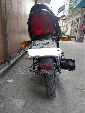 রানার বুলেট ১০০ ২০১৮ কালো