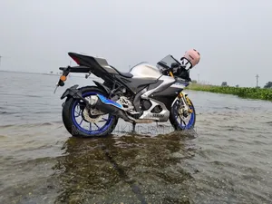 Yamaha R1 2024