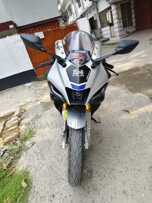 Yamaha R1 2024