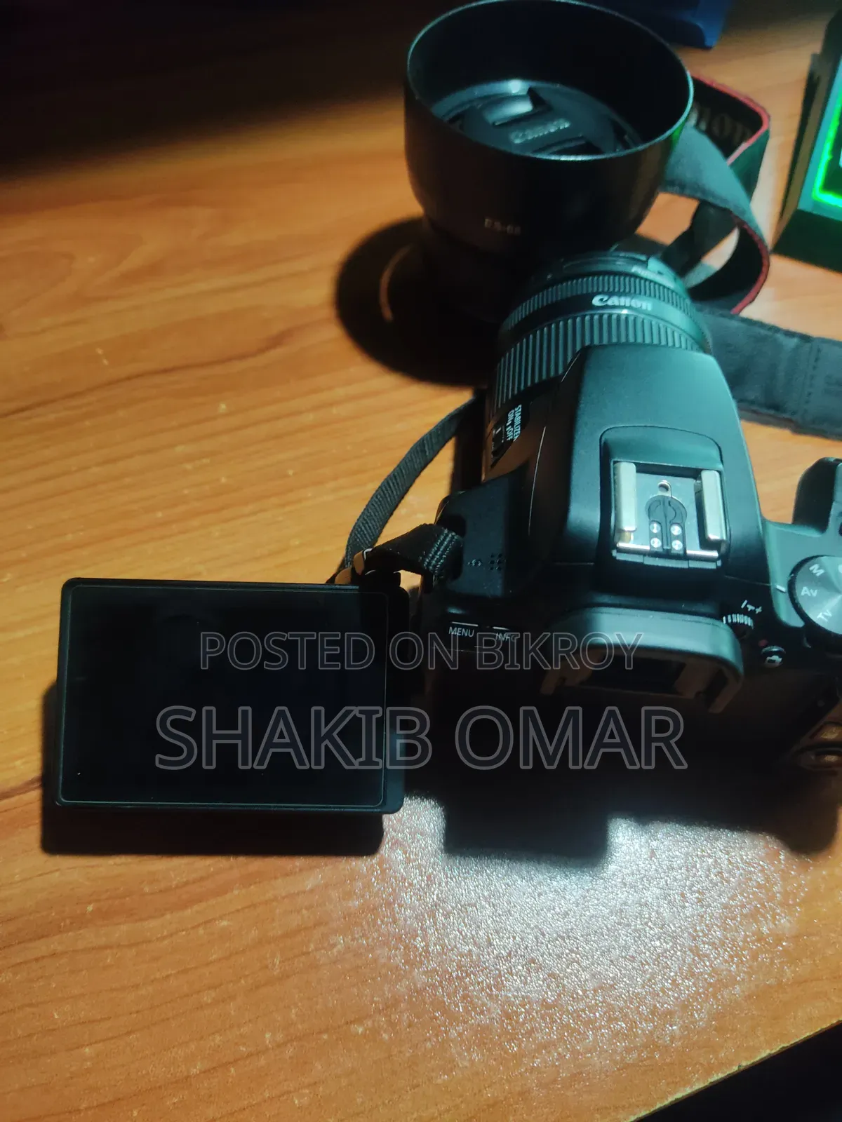 Canon 250D/ Canon 200D Mark II With 18-55mm Kit Lens 50mm Prime Lens