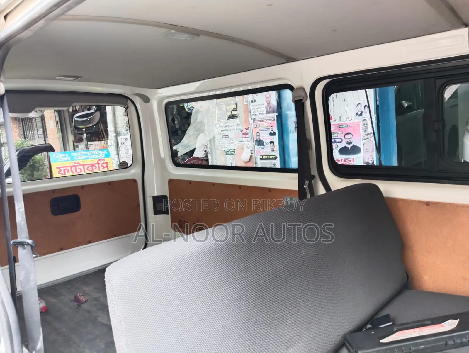 Toyota HiAce 2021 White