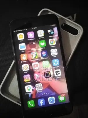 Apple iPhone 8 Plus 64 GB Black
