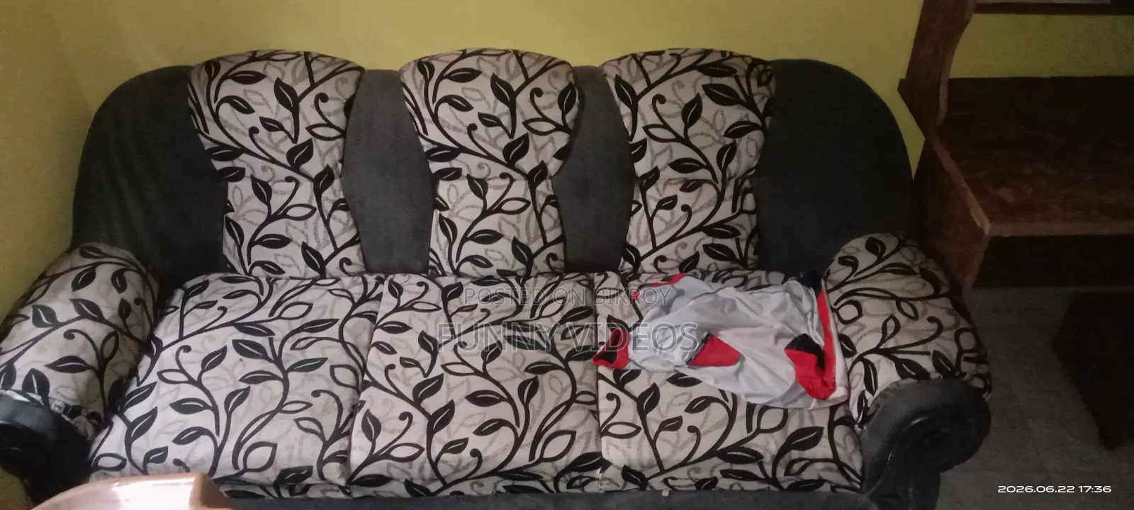 I will sell this 3-seat sofa