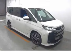 Toyota Noah 2023 Pearl