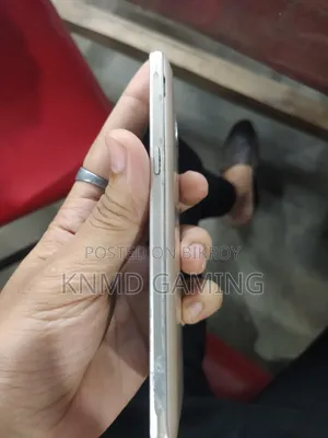 Samsung Galaxy J5 16 GB