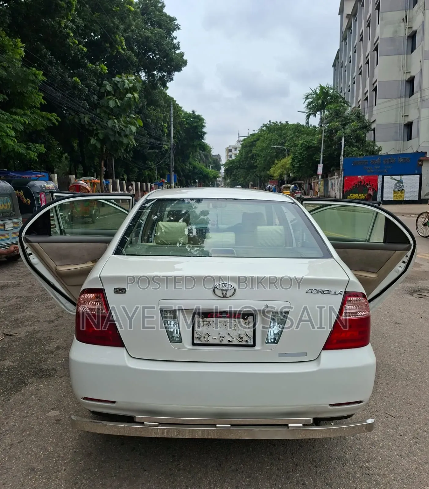Toyota Corolla 2004 White