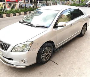 Toyota Premio 2011 Silver