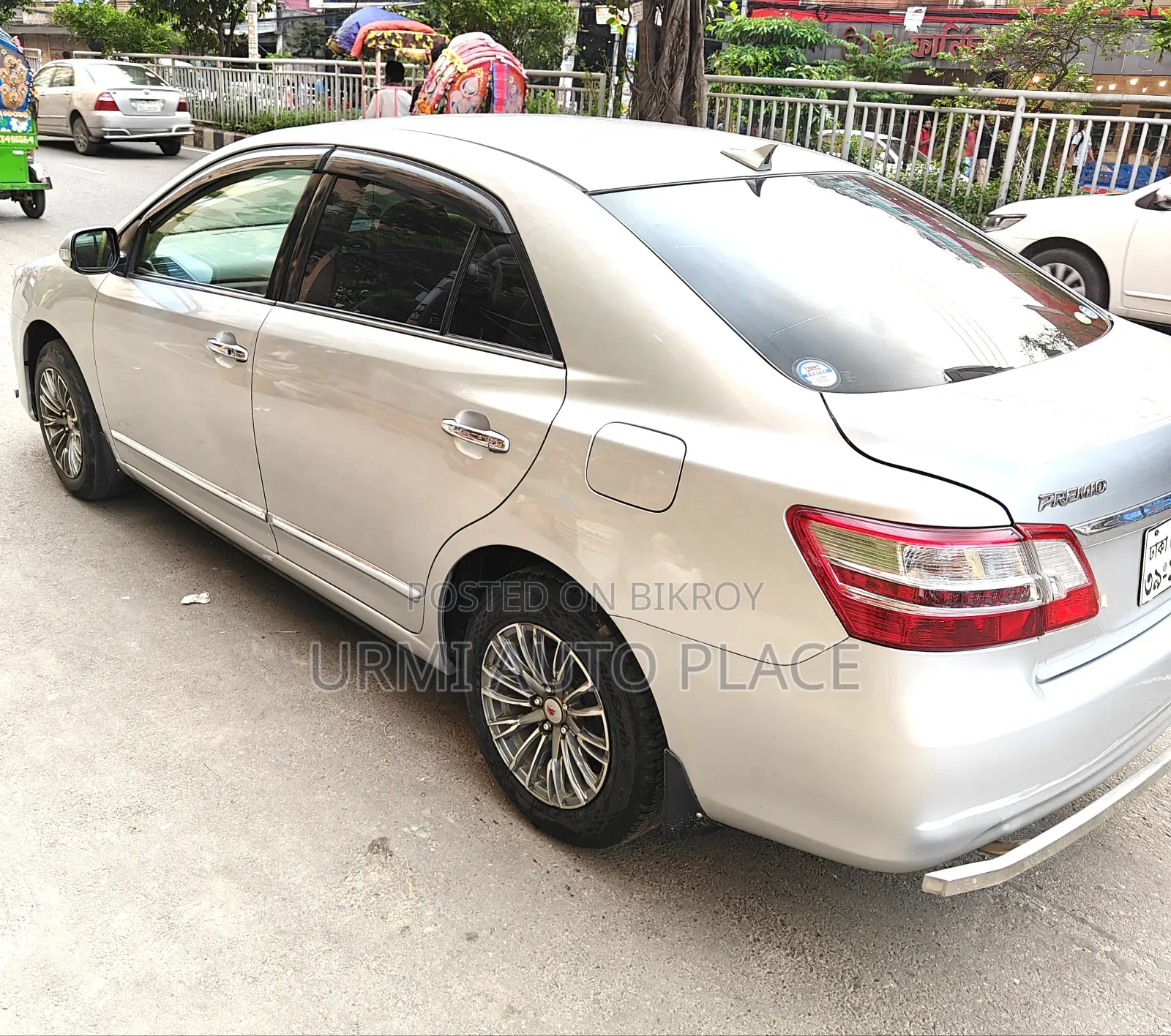 Toyota Premio 2011 Silver