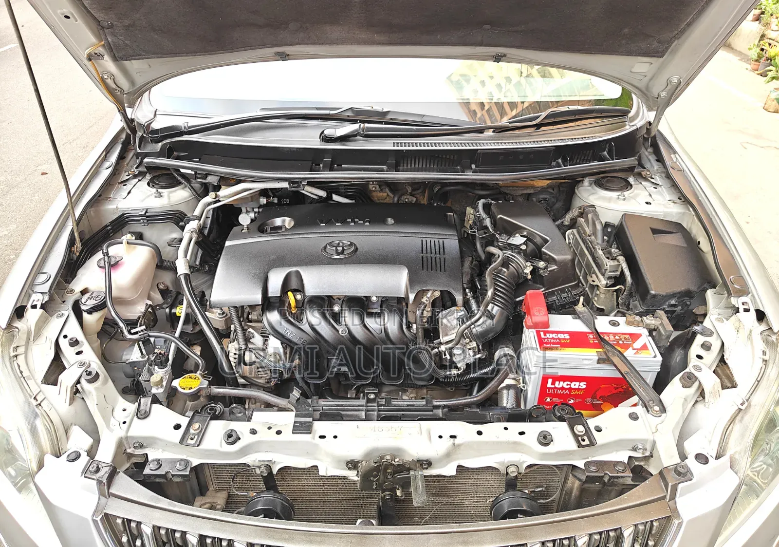 Toyota Premio 2011 Silver