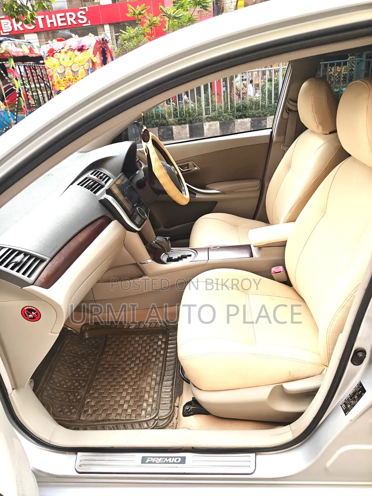 Toyota Premio 2011 Silver