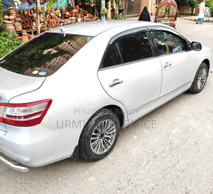 Toyota Premio 2011 Silver
