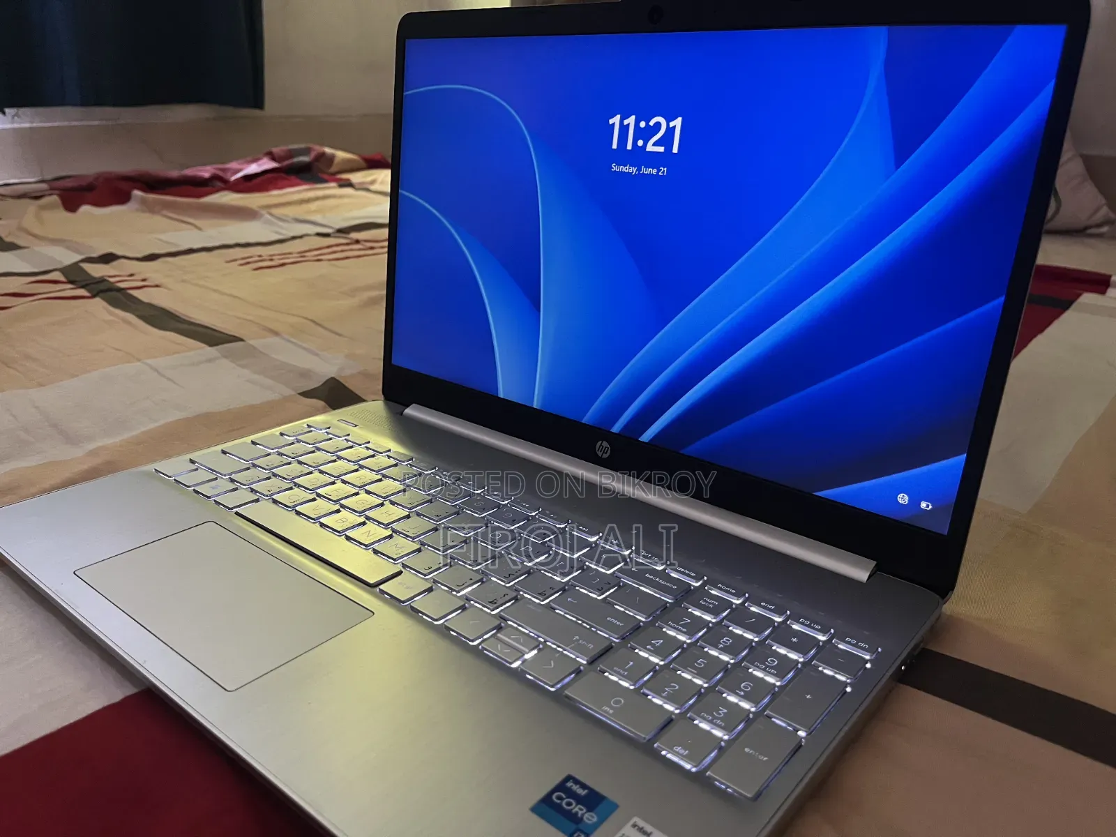 Laptop HP 15s 8GB Intel Core I7 HDD+SSD 512GB