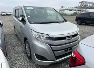 Toyota Noah 2021 Silver