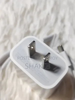 অ্যাপল ২০ ওয়াট অরজিনাল অ্যাডাপ্টার আইফোন ১৫ প্রো ম্যাক্স বক্স পুলড ক্যাবল