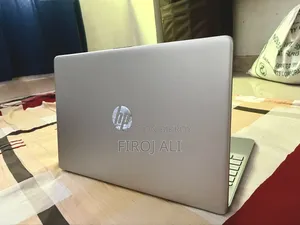 Laptop HP 15s 8GB Intel Core I7 HDD+SSD 512GB