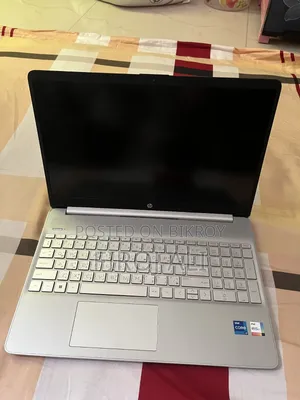 Laptop HP 15s 8GB Intel Core I7 HDD+SSD 512GB