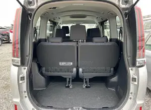 Toyota Noah 2021 Silver