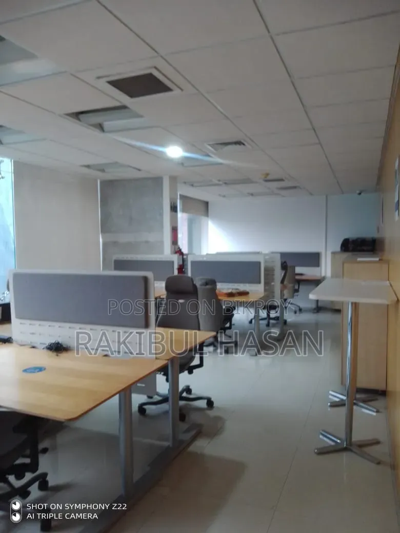গুলশানে ৪৫০০ বর্গফুট সম্পূর্ণ ফার্নিশড অফিস ভাড়া