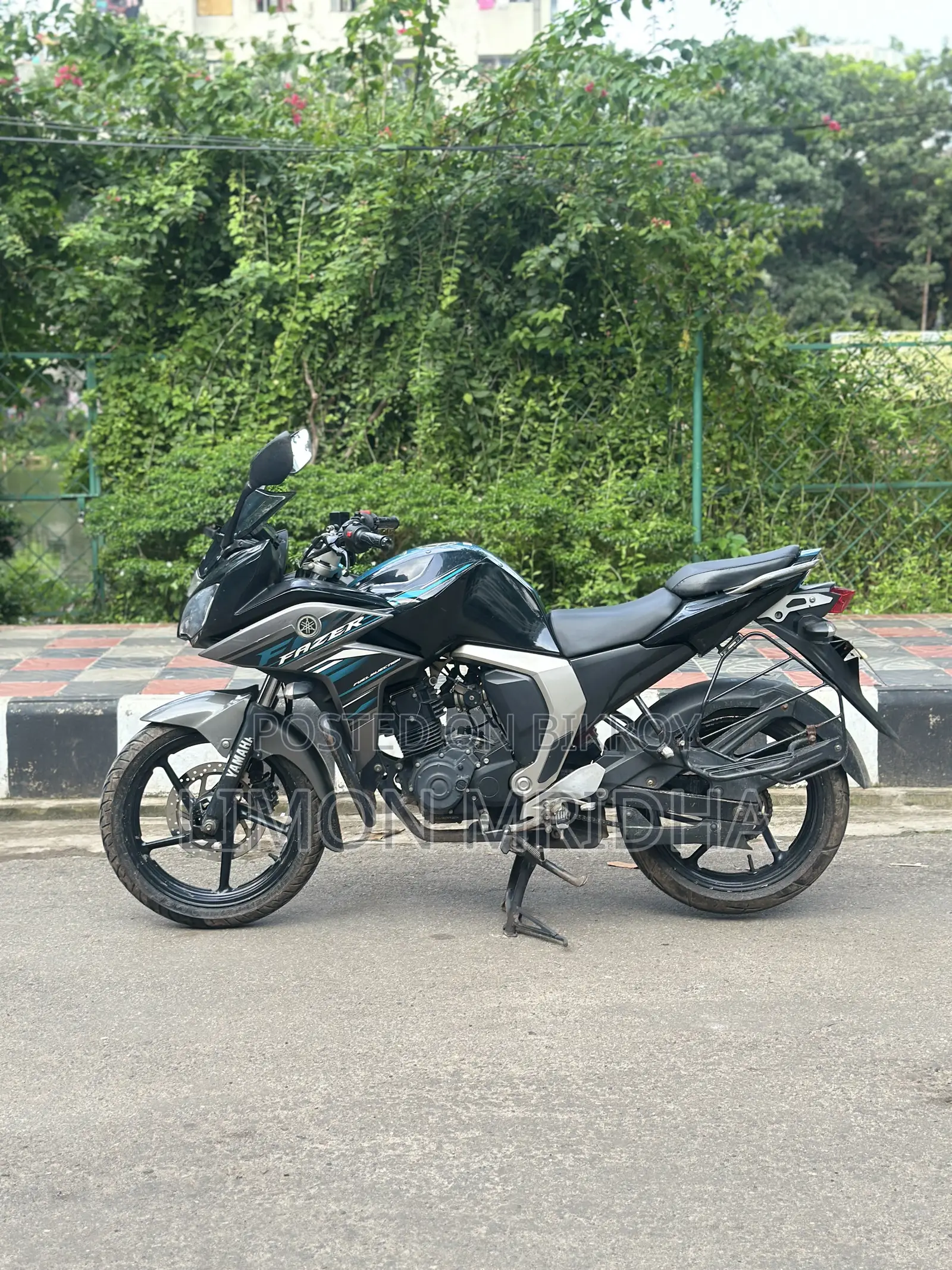 Yamaha 2019 Black