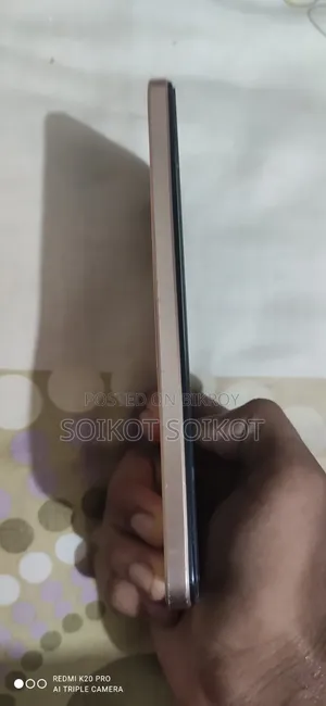 Vivo Y17 128 GB Orange