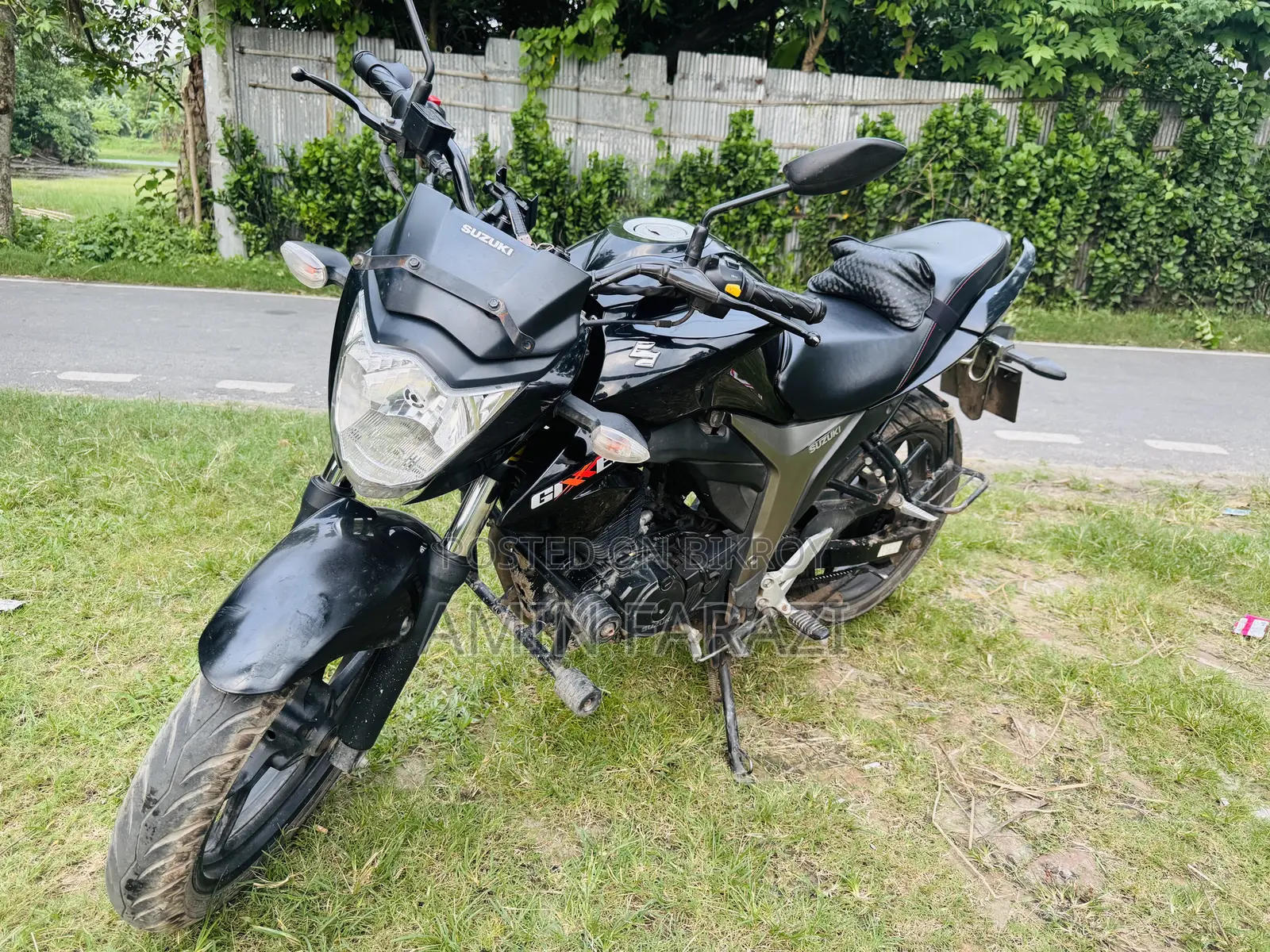 সুজুকি জিক্সার মনোটোন ২০২৪ ব্ল্যাক