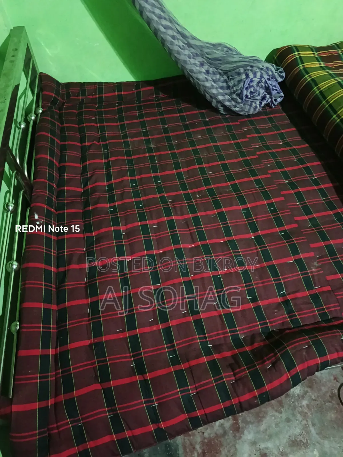 বিছানার তোশক আমি লাগে না তাই সেল দিয়ে দেব