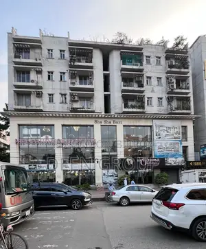বাণিজ্যিক জায়গা বিক্রয়