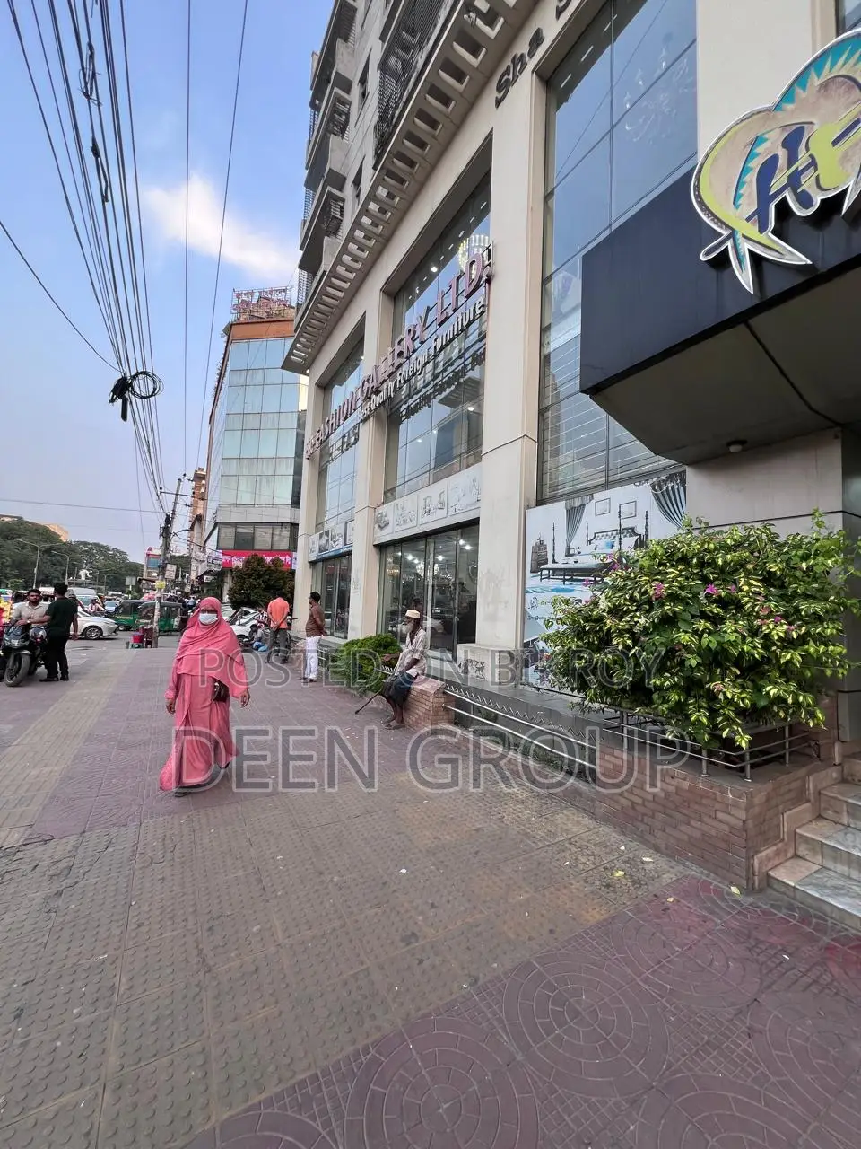 বাণিজ্যিক জায়গা বিক্রয়