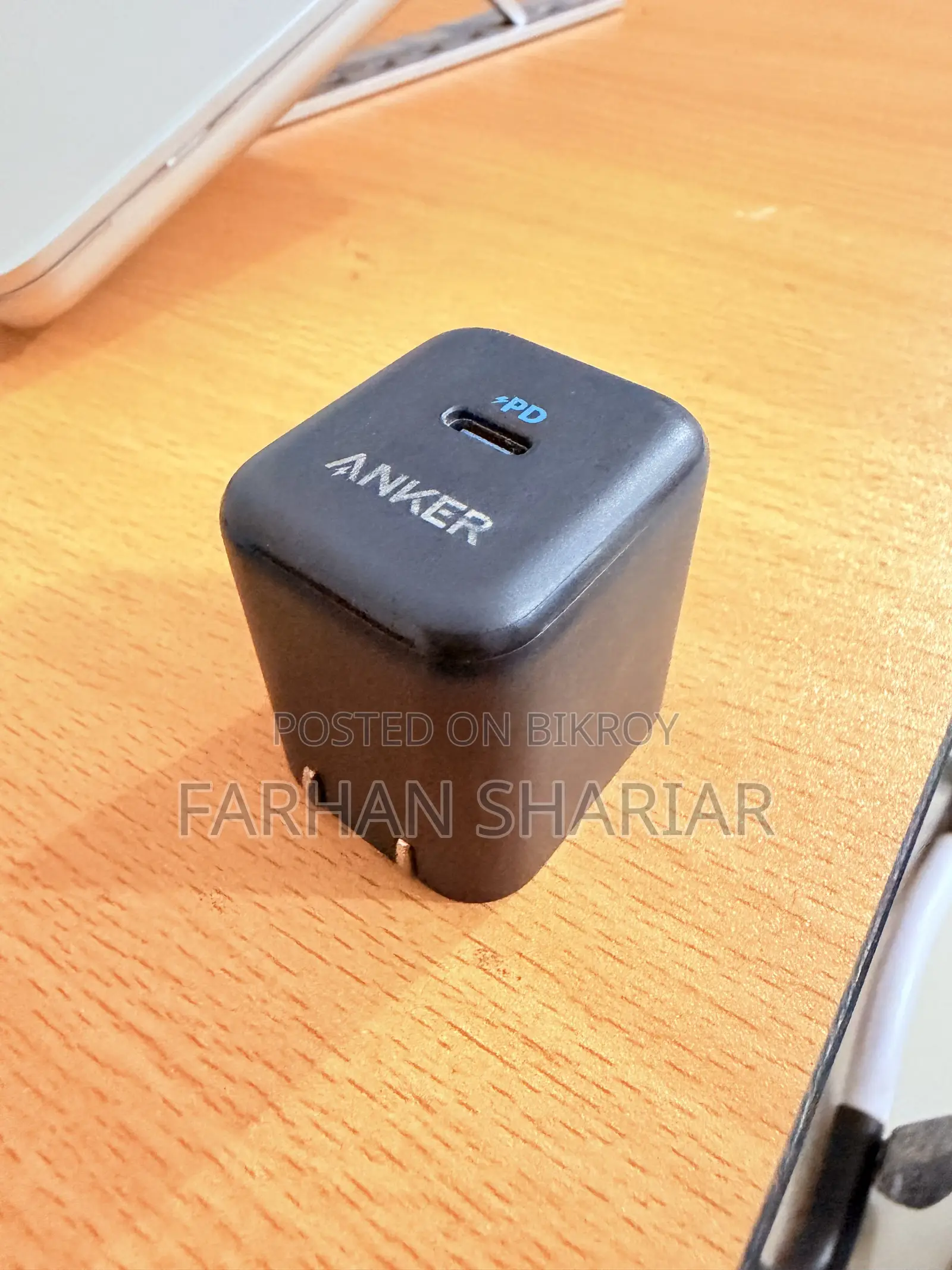 অ্যাঙ্কার ২০ ওয়াট পিডি অ্যাডাপ্টার এবং ক্যাবল