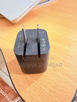 অ্যাঙ্কার ২০ ওয়াট পিডি অ্যাডাপ্টার এবং ক্যাবল