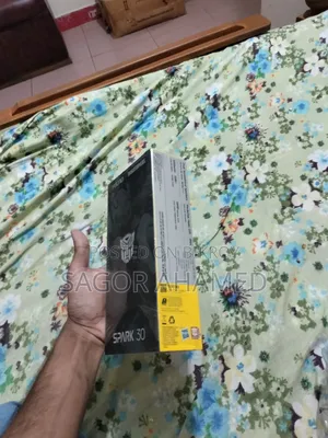New Tecno Spark 30 128 GB Black