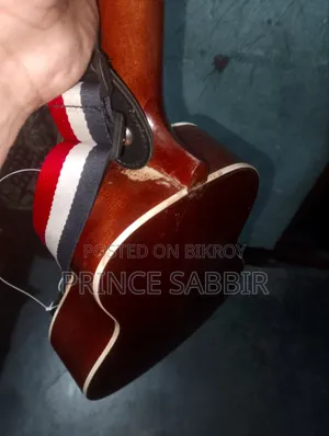 Ukulele Model 24