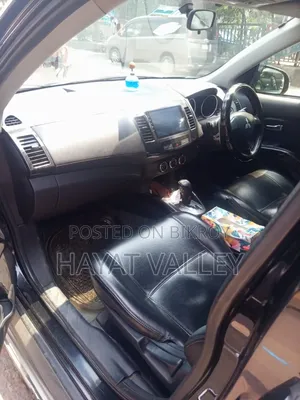 Mitsubishi Outlander 2012 Black