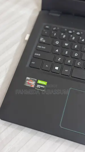 Laptop Asus A555LA 8GB AMD Ryzen 5 SSD 512GB