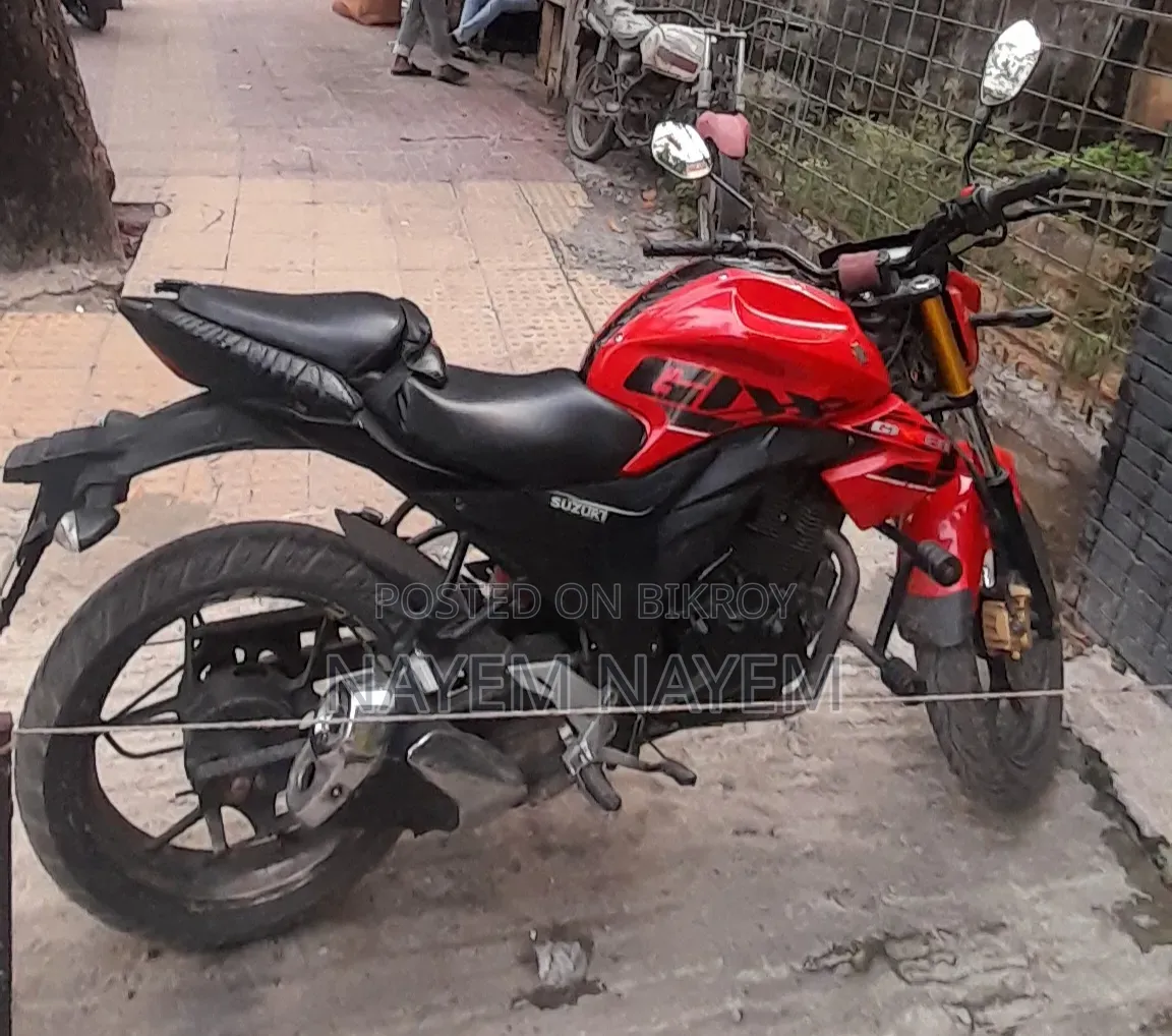 সুজুকি জিক্সার মনোটোন ২০১৭ রেড