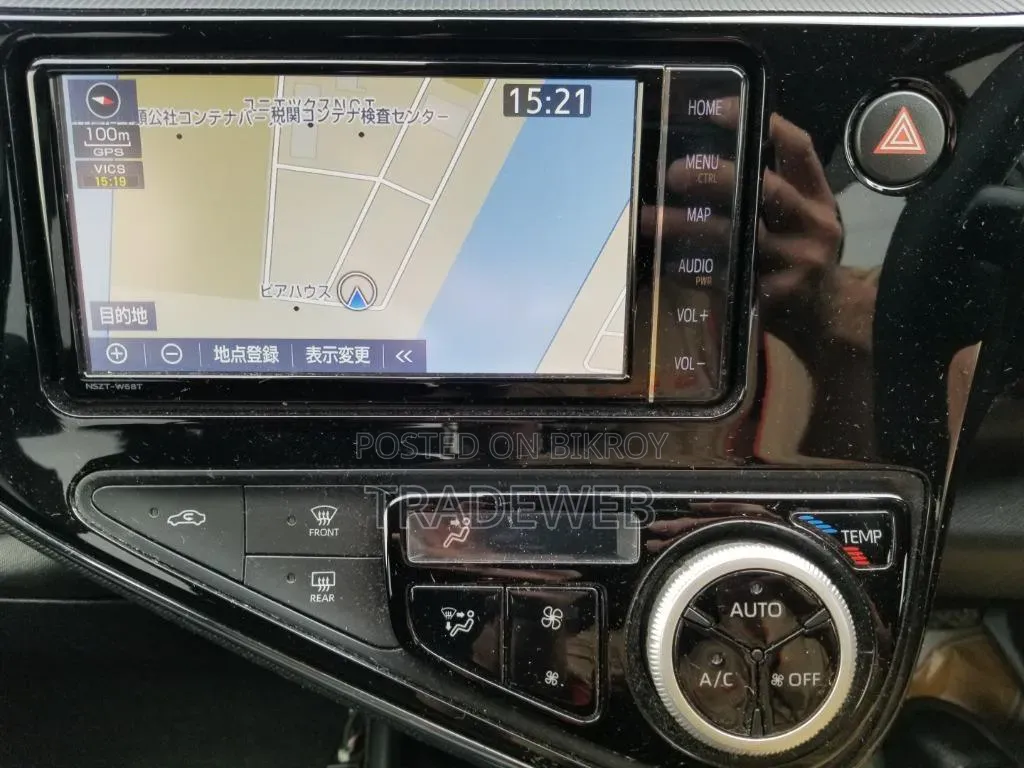 Toyota Aqua 2021 Pearl