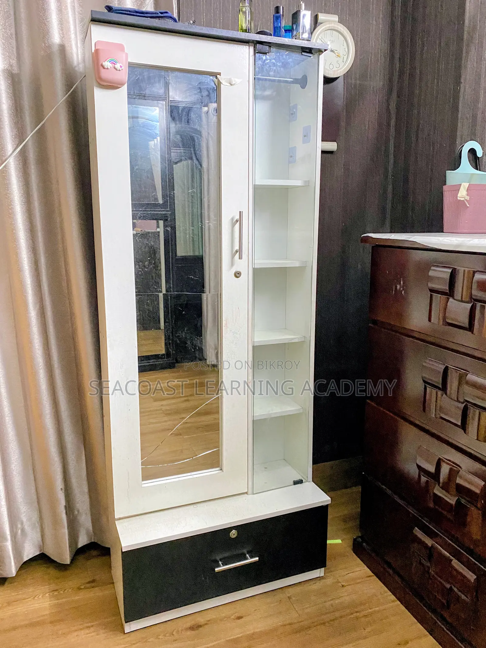 Dressing Table for Sale