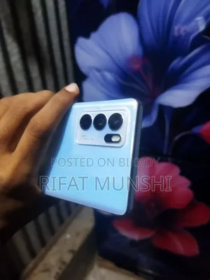 Oppo Reno6 Pro+ 5G 256 GB Silver