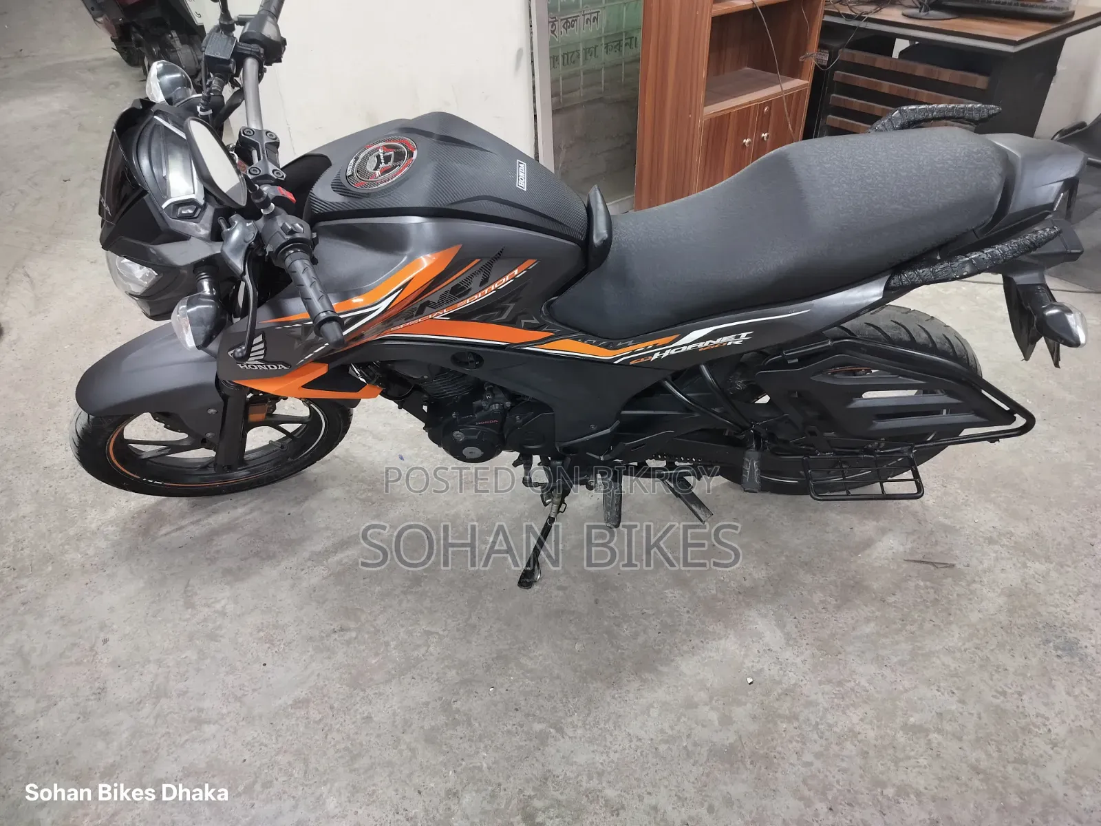Honda Hornet 2020 Orange
