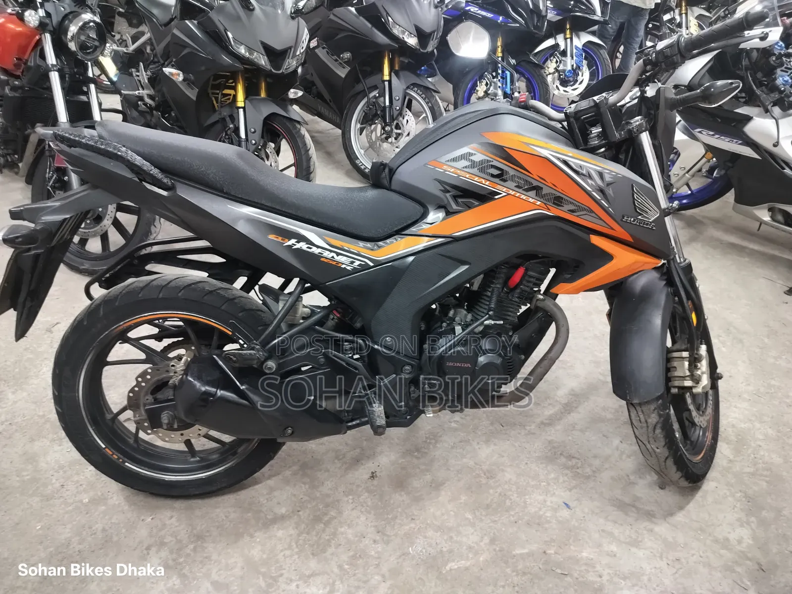 Honda Hornet 2020 Orange
